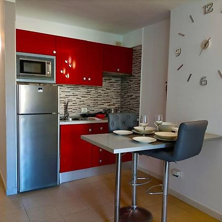 Amplio Estudio En Golf Del Sur Gp123 سان ميغيل ذي أبونا المظهر الخارجي الصورة